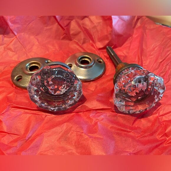 Vintage doorknobs - set of 4 - Picture 3 of 10